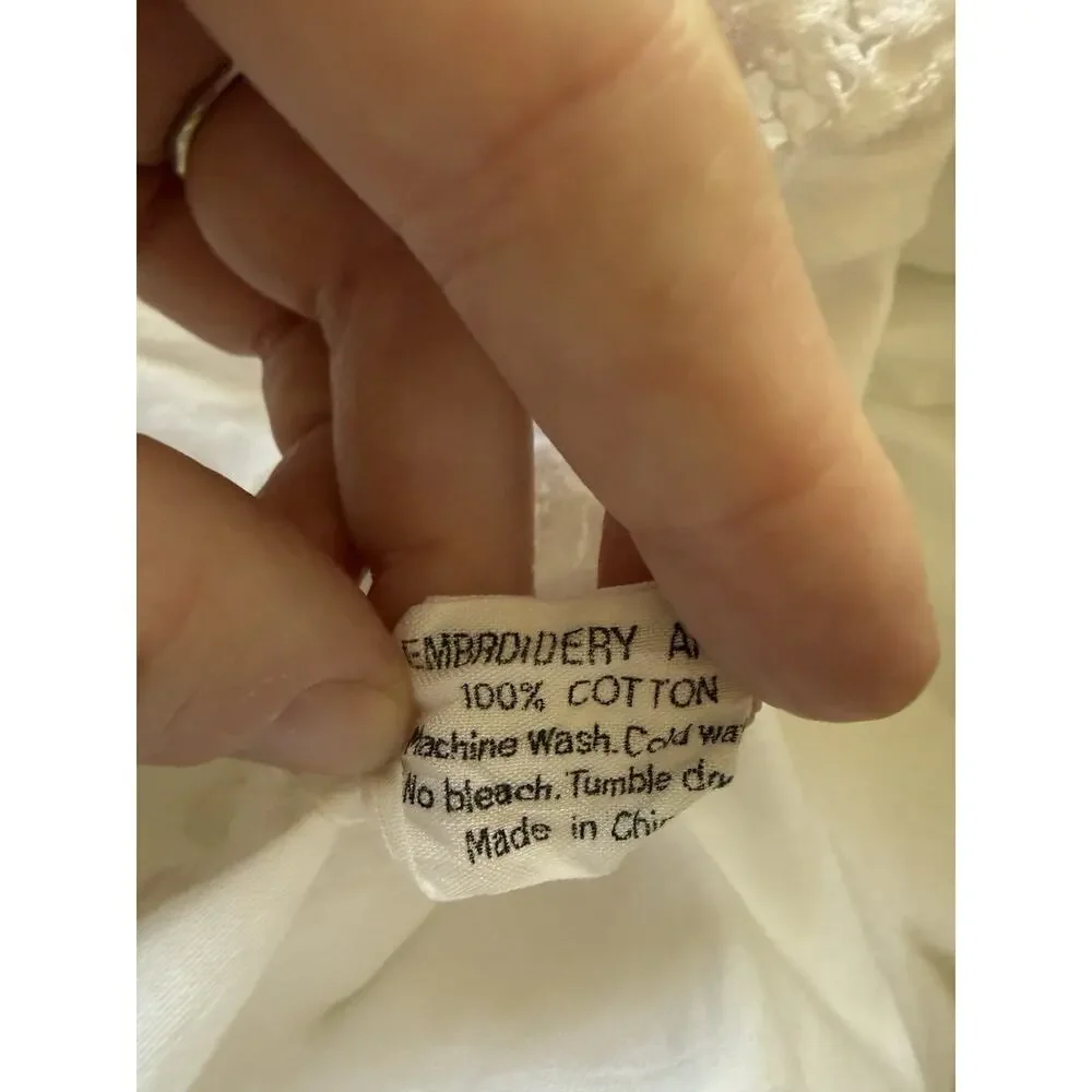 Vintage Embroidered White Cotton Tablecloth Handmade Lace Rectangle 65x100 - Picture 3 of 5